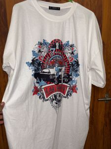 SHEIN White Graphic Print T-Shirt