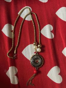 Elegant Gold Toned Pendant Necklace