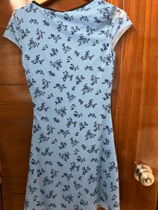 blue v neck floral dress
