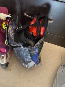 Skates