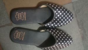 Black Flat Sandle