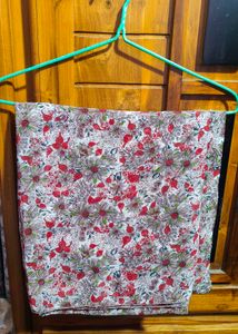 🌀Floral Design Red &amp; Off-White Saree