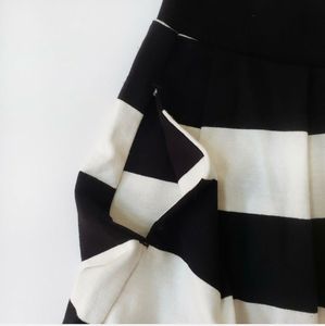 Premium OG French Connection Striped Short Skirt