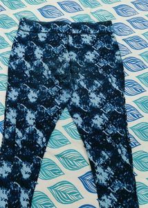Stylish Blue Marble Print Leggings