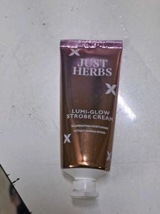 Just Herbs Lumi-Glow Strobe Cream