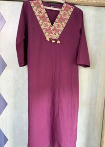 Embroidered Kurta pair with Mirror Work/malmal cot