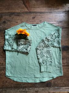 🌻Shein Mint Green Lace Sleeve Top