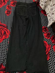 Chic Black Wide-Leg Jeans