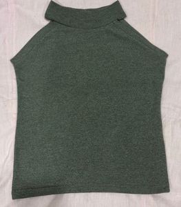 Ribbed Mock Neck Crop Top