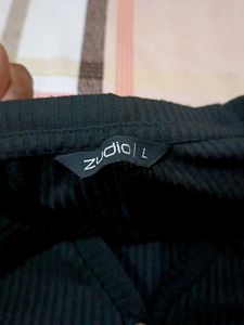 Black Ribbed V-Neck Button-Up Top