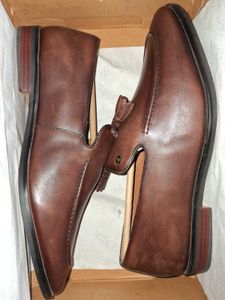 Arrow Men's Brown Leather Tassel Loafers