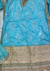 New Condition Beautiful Suit Salwar With Dupatta