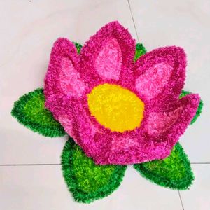 Handmade woolen lotus aasan