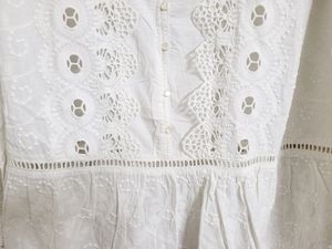 🎈NEW🎈White Embroidered Top