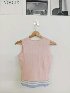 Chic Sleeveless Pink Top