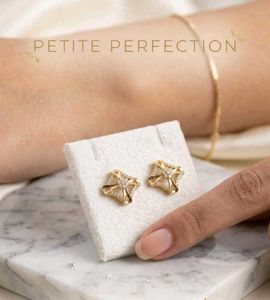 stud earrings