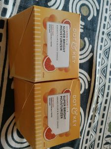 Dot & Key Vitamin C E Super Bright Moisturizer