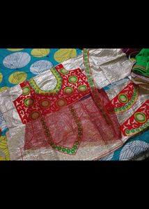 GREEN SAREE WITH EMBROIDERY BLOUSE PEICE SET