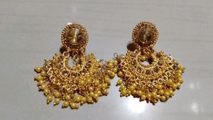 Golden Shimmering Graceful Women Jewellery Set😍