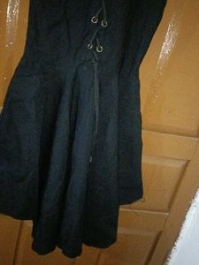 Sleeveless Black Dress with Lace-Up Front