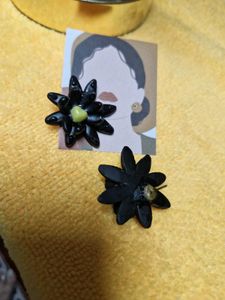 Handmade Clay Daisy Earrings