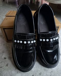 Upper Beads Detailed Black Loafers for Women