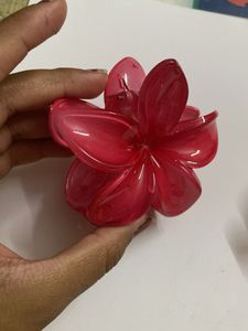 Daisy Flower Hair Claw Clip