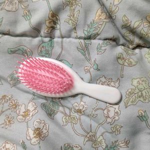 Mini silicon hairbrush