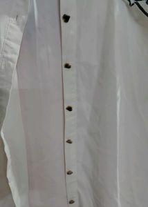 White shirt with Embroidered Collar