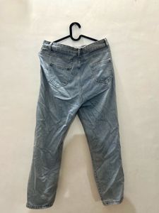 ankle length ripped mom jeans