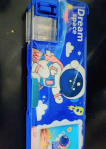 Space Caracter Pencil Box