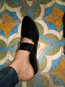 Black Flower Sandal