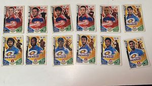2011 DD, MI base and silver set cricket attax