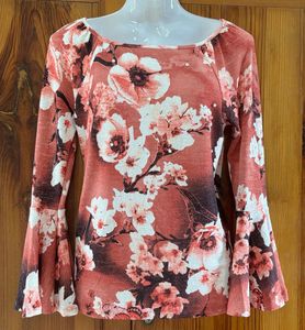 Flowy Floral Print Bell Sleeve Top
