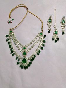 Luxury Emerald Green multy layered necklace