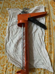 Caulking Gun - Professional Grade