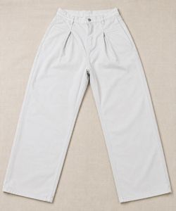 Baggy white denim jeans