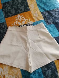 Chic Cream High-Waisted Shorts