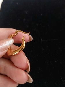 Elegant Gold Heart Hoop Earrings