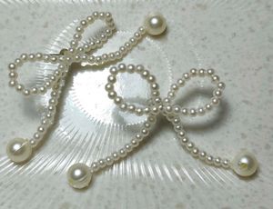 Pearl Bow earring