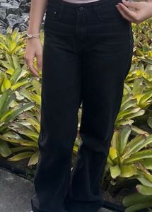 Classic Black Washed Wide-Leg Jeans