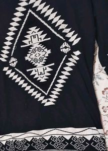Black &amp; White Geometric Pattern Cardigan