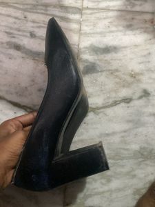 Classic Leather Black Pointed Toe Heels