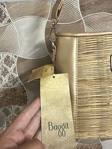 Stylish Gold Crossbody Bag Thoda damage hai photos