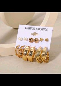 Fashionable Gold Tone Earring Set