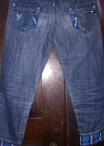 Stylish Blue Denim Capris