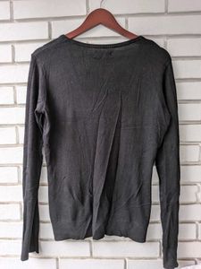 Classic V-Neck Long Sleeve Top