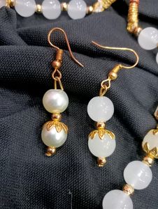 😊  Beautiful beats necklace with cute earring