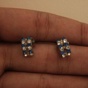 BLUE AND WHITE GEM STUD EARRINGS