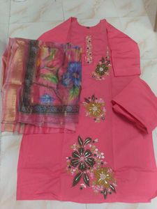 Embroidered Pink Kurti Set